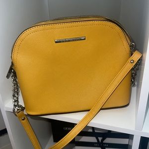 Steve Madden crossbody bag AMAZING CONDITION